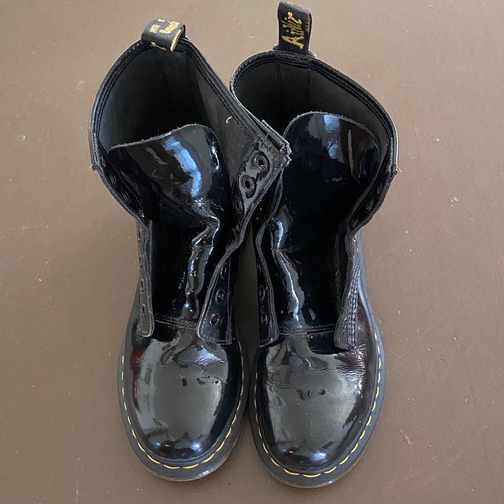 Dr. Martin 1460 Black Patent Leather Boots Women's 9 Men's 7.5
